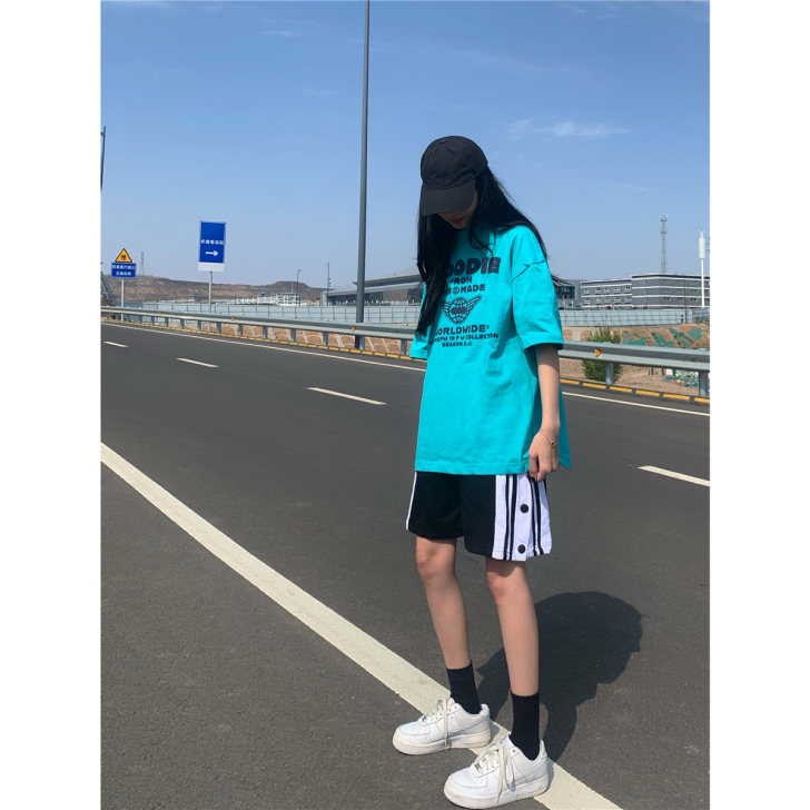 晚风晚晚 排扣侧条纹撞色情侣款复古夏季五分...