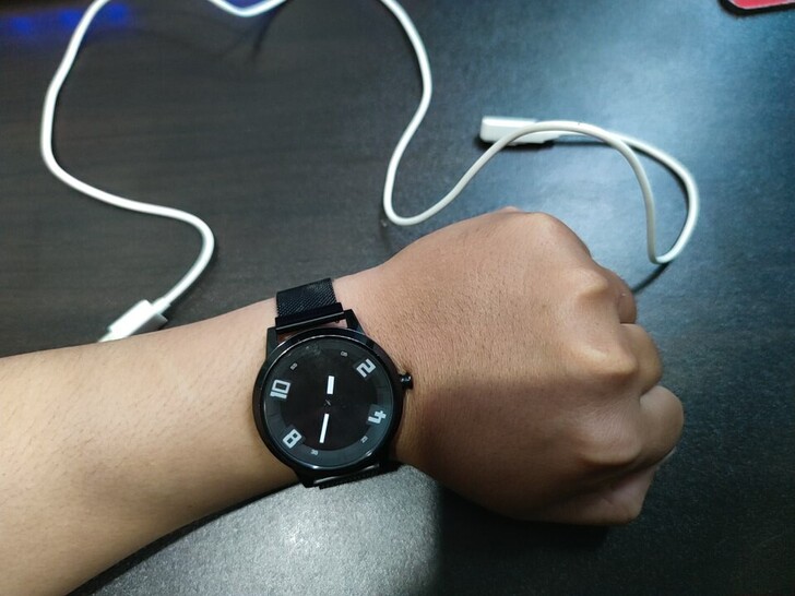 联想watchx 289购入，现在数据线充...