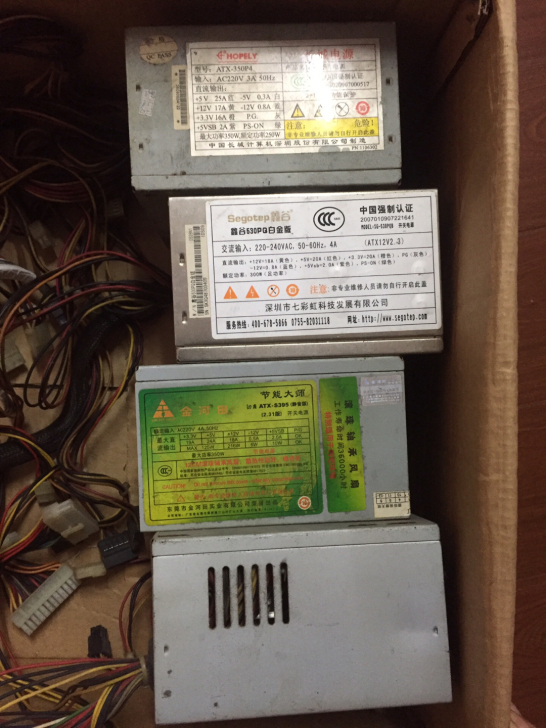 四个坏电脑电源