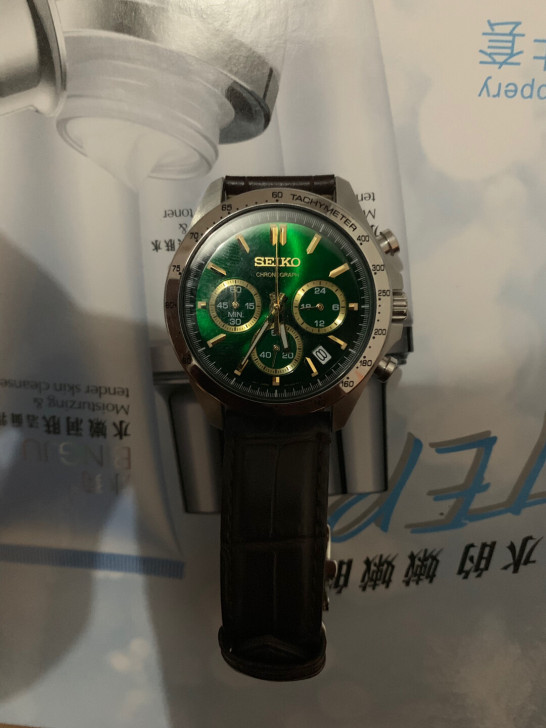 朋友从精工手表厂带出来的一款精品墨绿色精工...