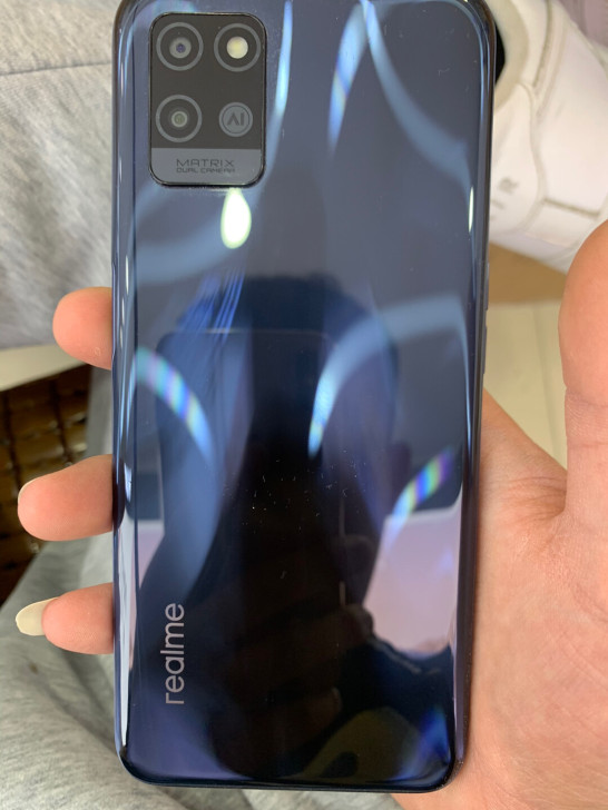 Realme v11 买下1个月 手机非常靓