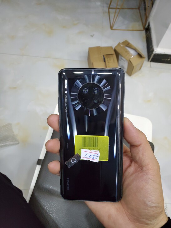 华为mate30 ，4G，8+128g双卡...