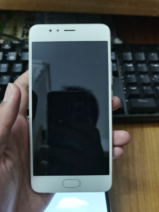不知道多久的魅族手机，老人可用，便宜出