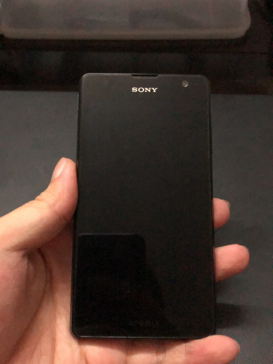 一台索尼LT29i手机，目前使用都可以正常...