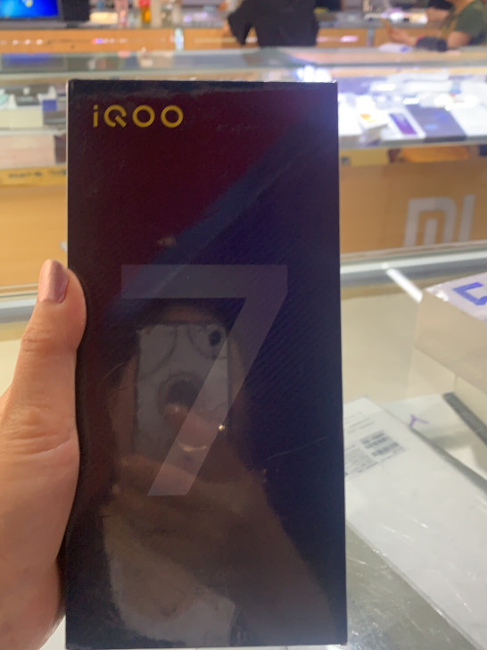 vivo iQOO 7 手机