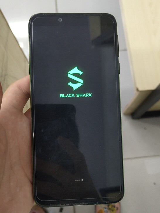 黑鲨helo 8+128 骁龙845处理器...