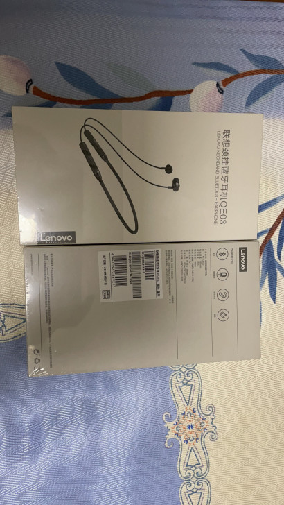 2台联想蓝牙耳机50元。