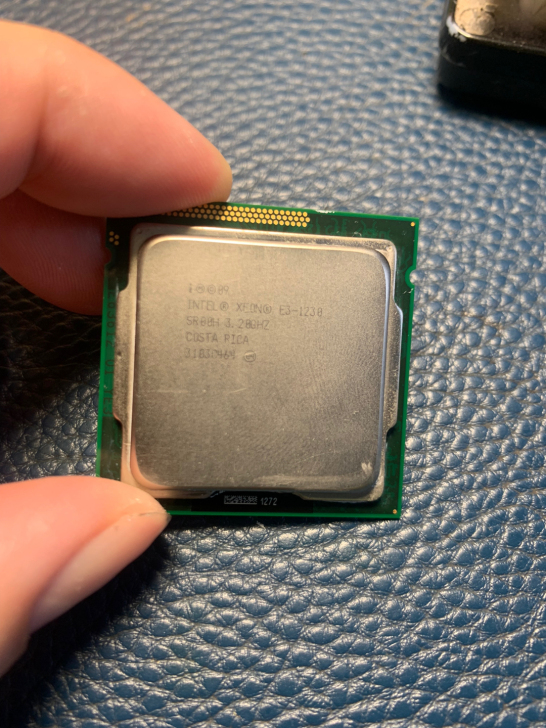 CPU ,风扇一套。英特尔E3 1230 ...