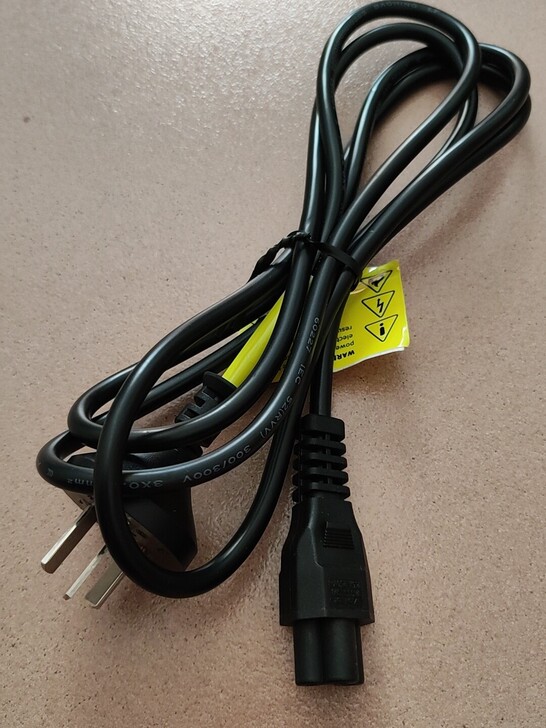 闲置原装戴尔1.8米笔记本电脑电源线，国标...