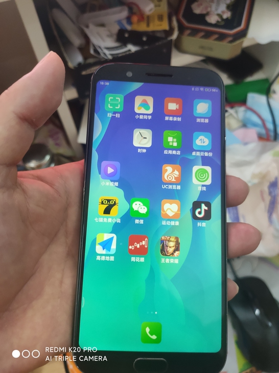 黑鲨一代，内存6+64，指纹键不能用，其他...