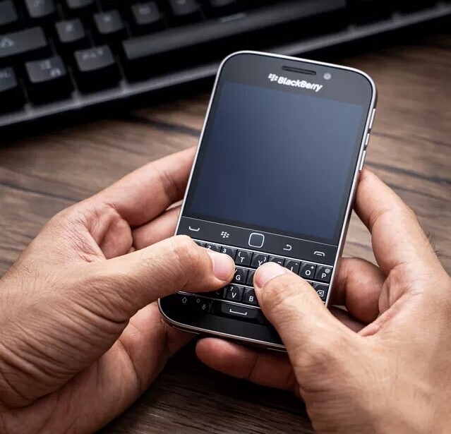 黑莓Q20 classic 全键盘智能商务...