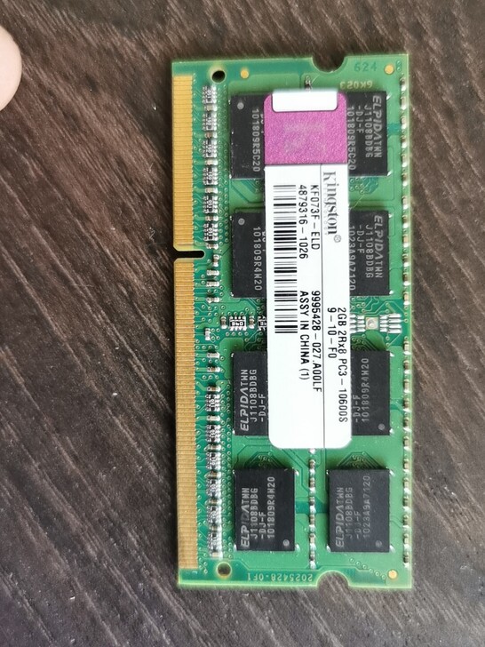 2G金士顿内存，从电脑拔下来的，好的。便宜出