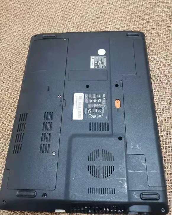 acer品牌笔记本电脑，4G新内存， 原价...