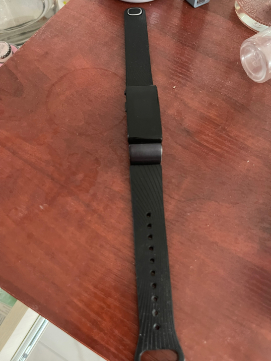 荣耀B2手环，蓝牙耳机。100。