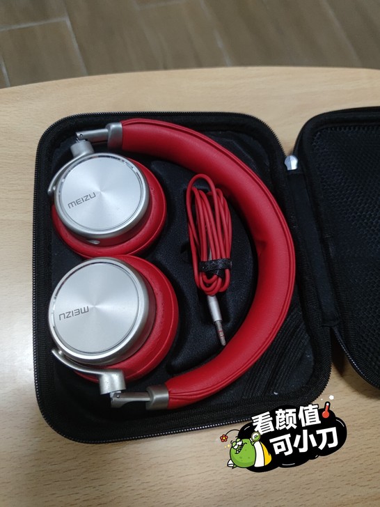 魅族HD50，高中时候买的听英语听力的，很...
