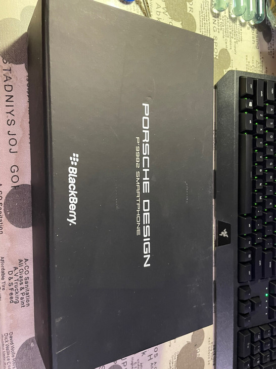 黑莓p9982 欧版 几乎全新 三码合一