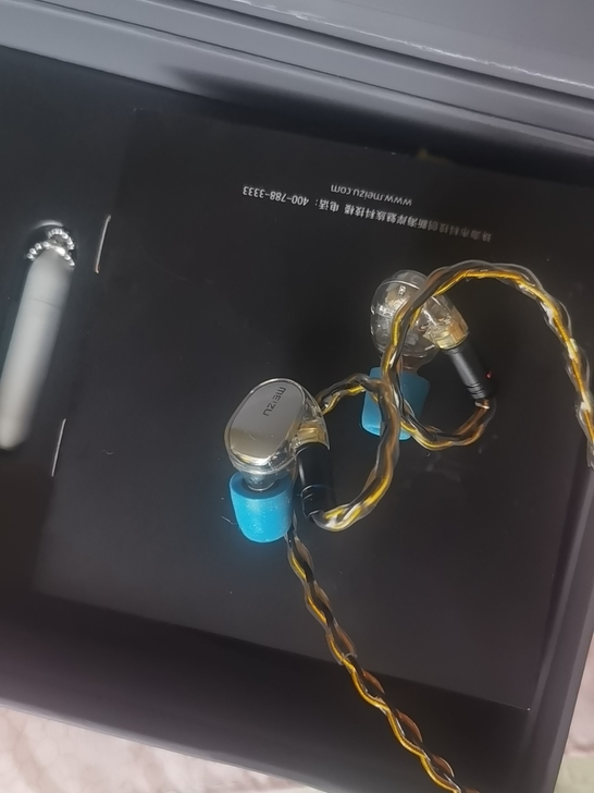 魅族live耳机，有升级线，原线有问题
