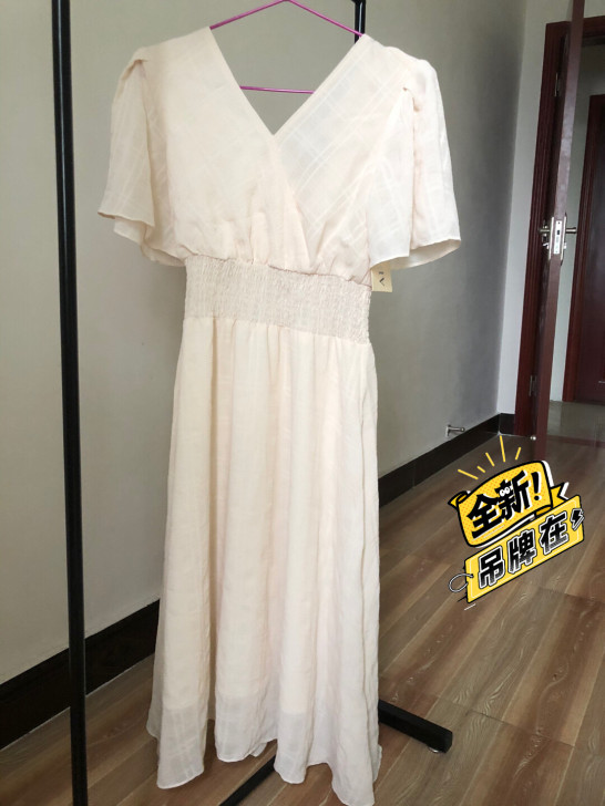 夏季连衣裙全新S码 实体店220购入 吊牌...