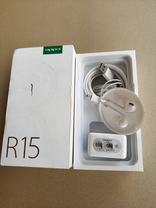 OPPOr15充电器5V4A闪充数据线vo...