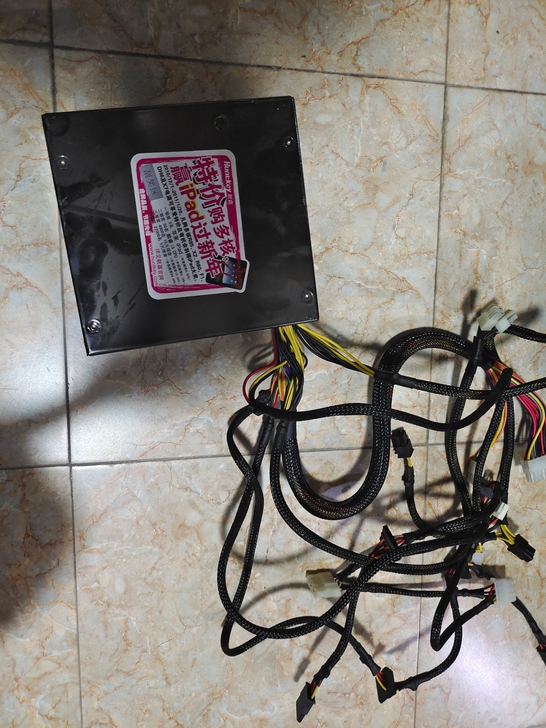 400w电源，能用好用。很新就是落灰懒得清...