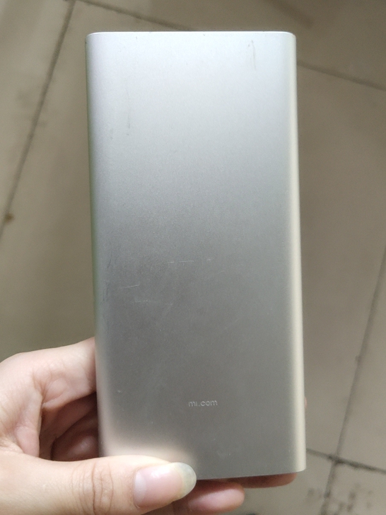小米充电宝，八成新，包邮哦