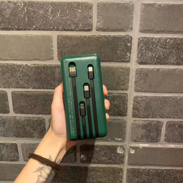 全新 出20000毫安充电宝 自带四线  ...