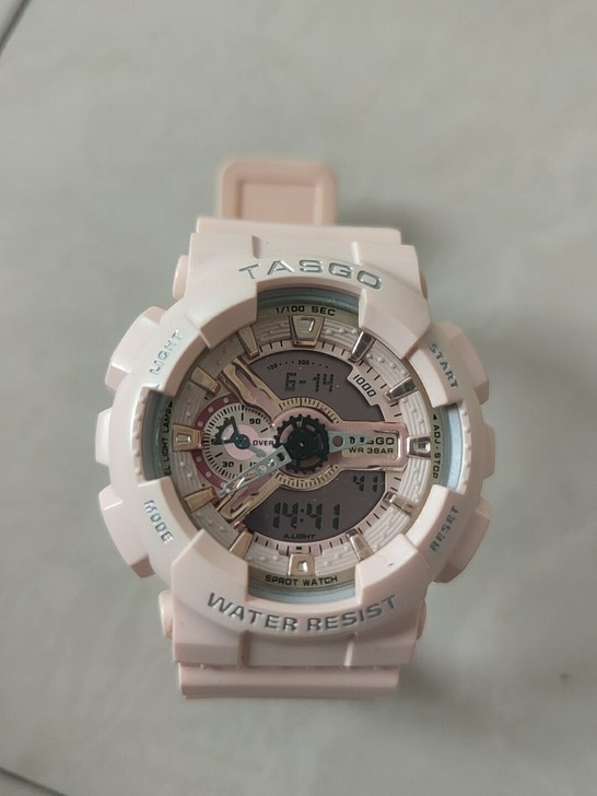 全新的表，只带了几天，有想要的来拿，别墨迹...