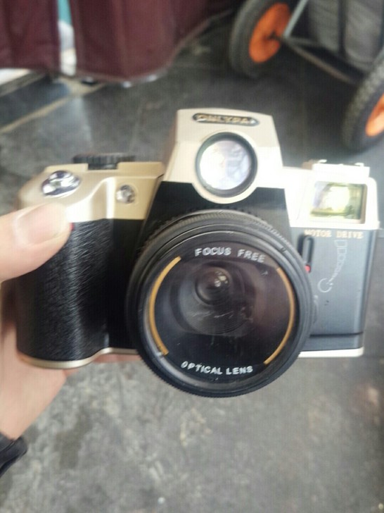 新收的照相机，便宜卖了，