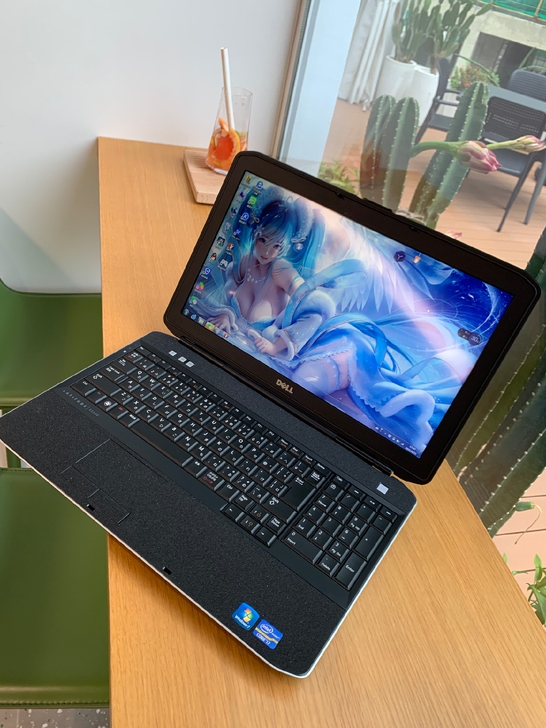 戴尔笔记本电脑原装无拆修 还在保 i7四核...