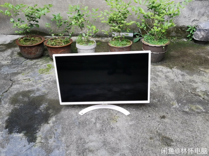 有一批2016年的LG 32寸显示器 网吧...