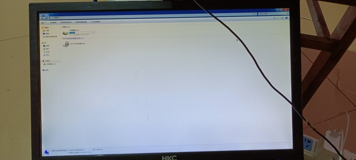 惠科hkc22寸电脑显示器