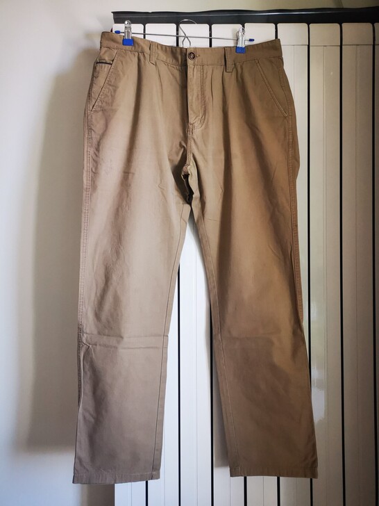 男士休闲裤 卡其色 8成新，100%纯棉，...