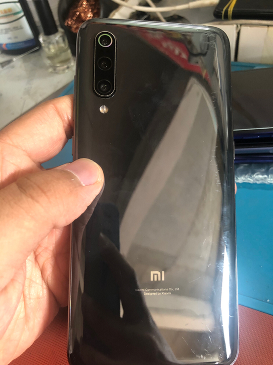 小米 小米 9，128G，8GB，有轻微使...