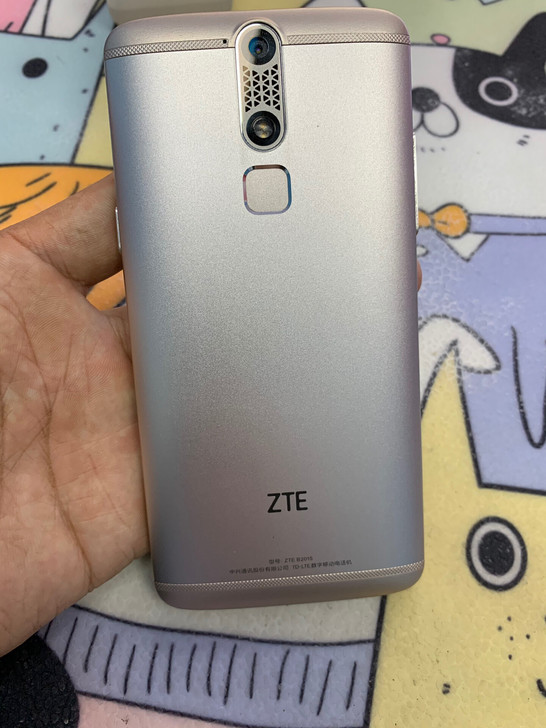 中兴B2015 3+32G 原机原版