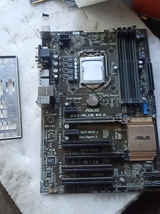 华硕b85 plus r2.0电脑主板