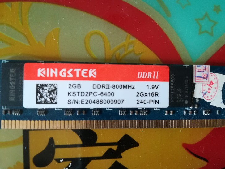 台式电脑内存。2g金士顿。电脑升级拆下来的...