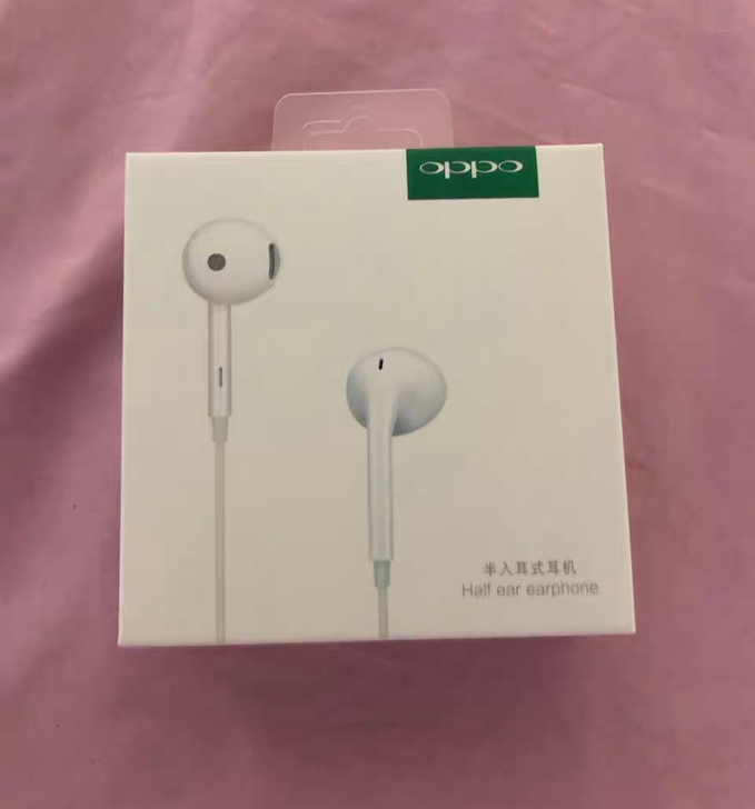OPPO全新入耳式耳机。