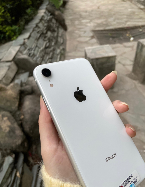 iPhoneXR白色功能齐全三网通4G 苹...