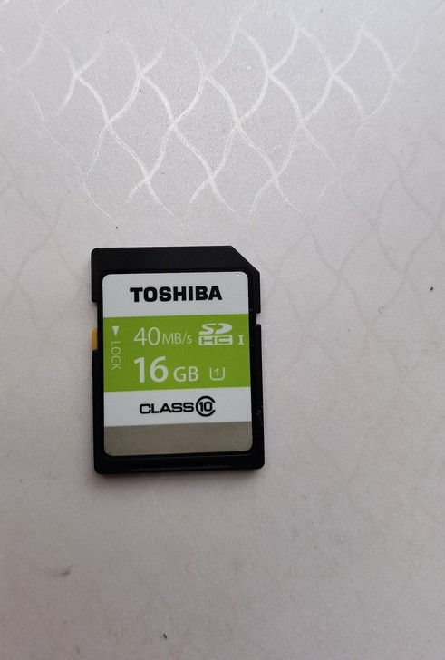 东芝SD 16G class10高速存储S...