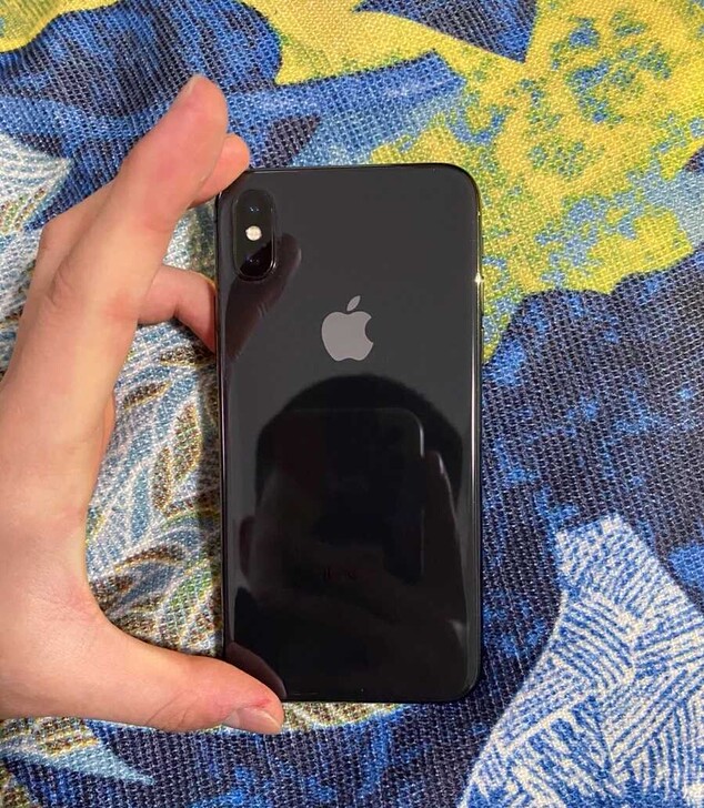 iphone X 256G 我哥换了12给...