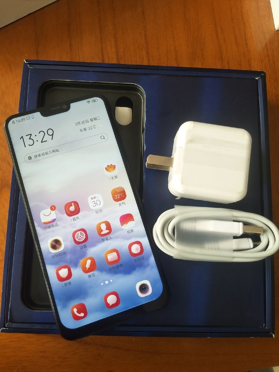 vivox23正品手机8+128g内存，高...