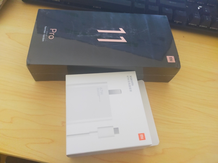 卖一个全新未拆封的小米11pro 黑色 8...