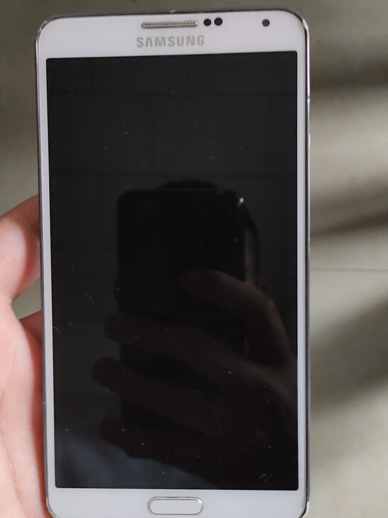 三星note3 不小心摔了一下可以开机但屏...