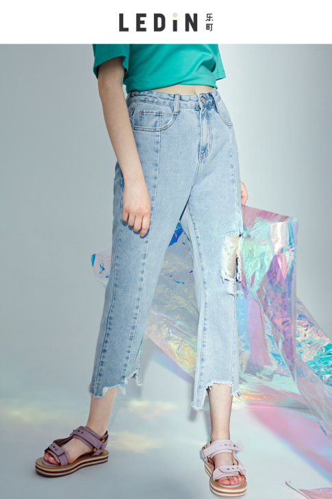 乐町2018夏季新款女性感复古裤子破洞牛仔...