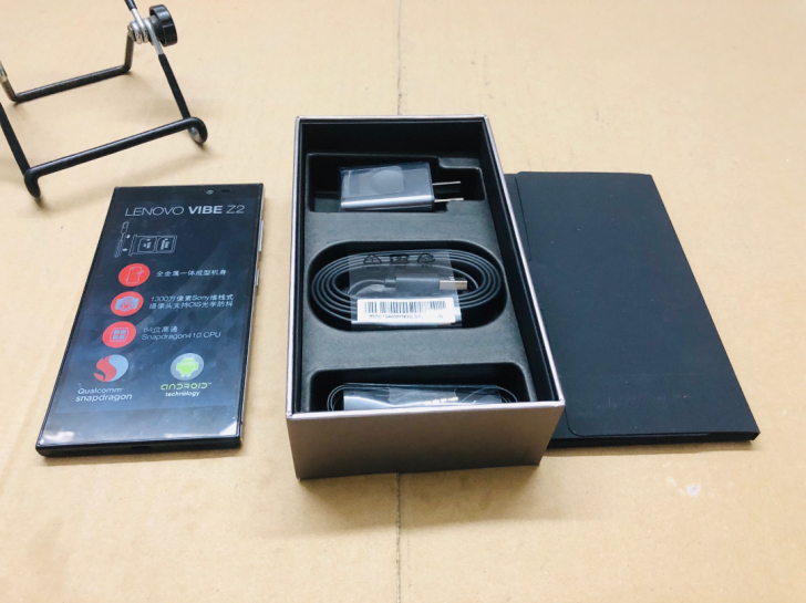 全新联想Lenovo Z2W手机，全新带包...