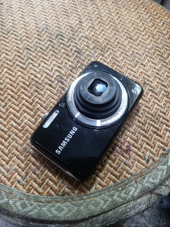 三星照相机，有问题，坏的，卖给拆配件的人，...