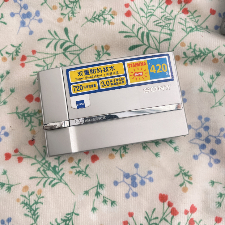 索尼T30丨很火的CCD相机 老数码相机