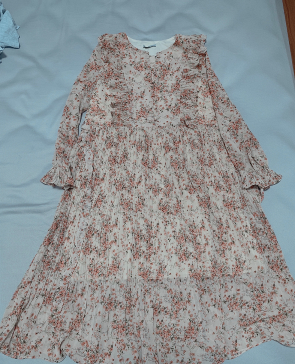 送礼衣服了，喜欢的小姐姐来！