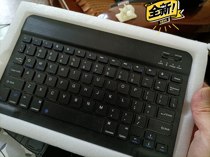 全新无线蓝牙键盘平板键盘 买来一直没有用...