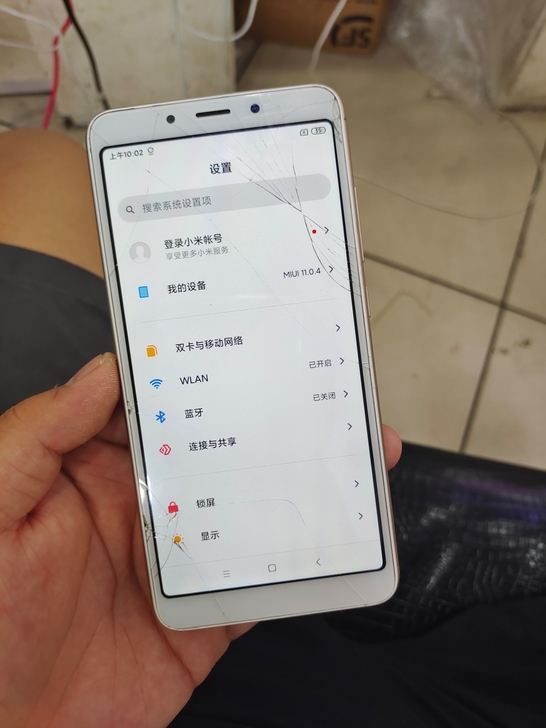 红米6 外爆 成色ok 4+64 账号退出...